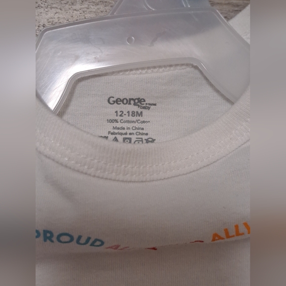 Brand New George 100% Cotton White Rainbow Heart Kids One Piece Onesis Top - Picture 2 of 2